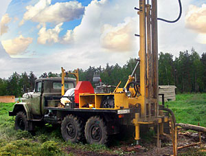 Бурение скважины установкой УРБ 2А2
